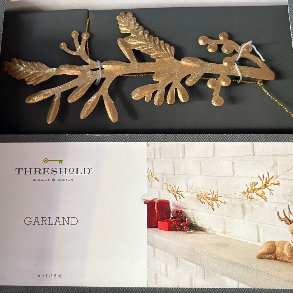 THRESHOLD NWT botanical garland -gold -6’